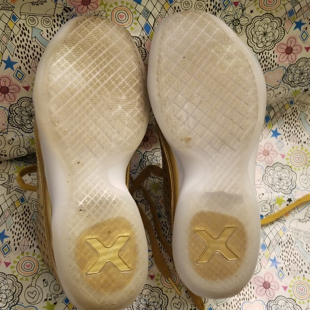 AUTH MEN'S NIKE KOBE X MID EXT GOLD SHOES SZ 7 - Picture 4 of 7